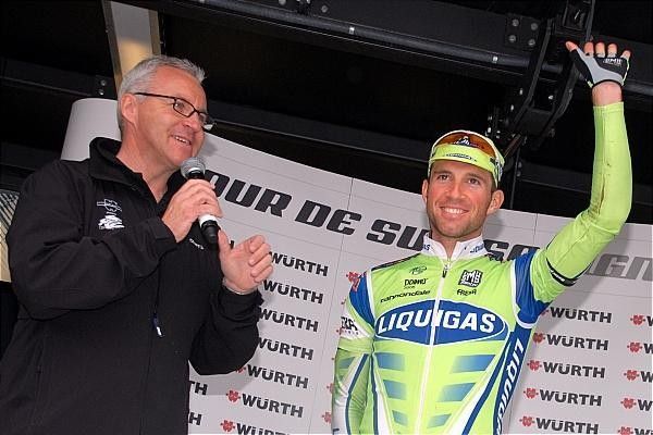 Swiss Michael Albasini (Liquigas) waves.