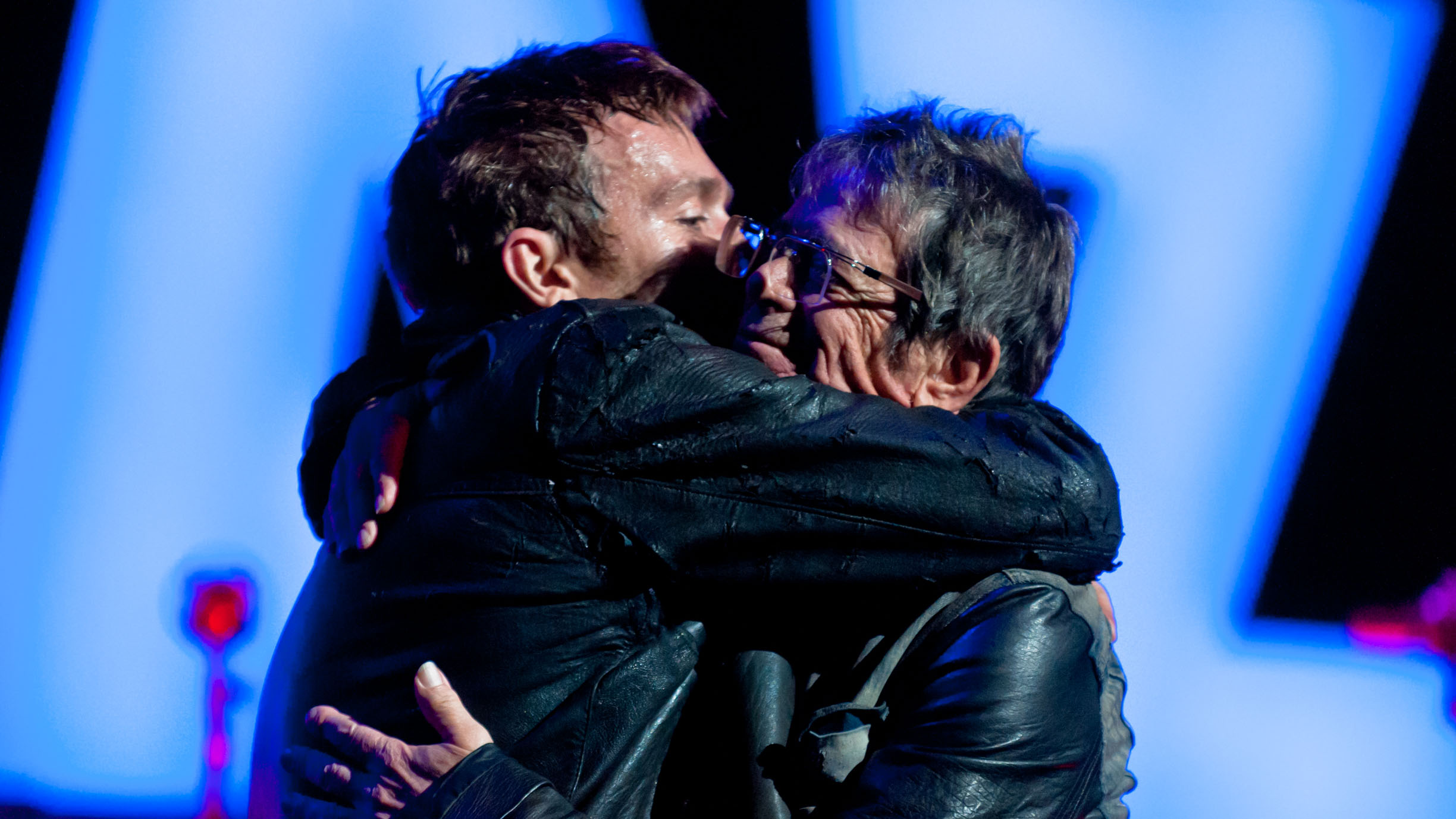 LOS ANGELES, CA - OCTOBER 27: Lou Reed and Damon Albarn of Gorillaz perform on stage with Gorillaz at the Gibson Amphitheatre on October 27, 2010 in Los Angeles California. (Photo by Paul R. Giunta/Getty Images)