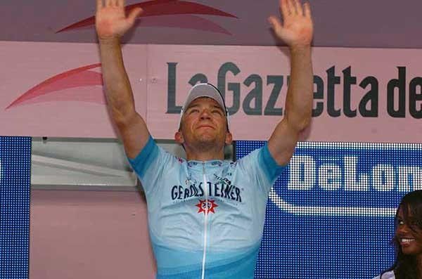 Thanks, big man! Robert F&ouml;rster thanks on of the deities for his win in Milan