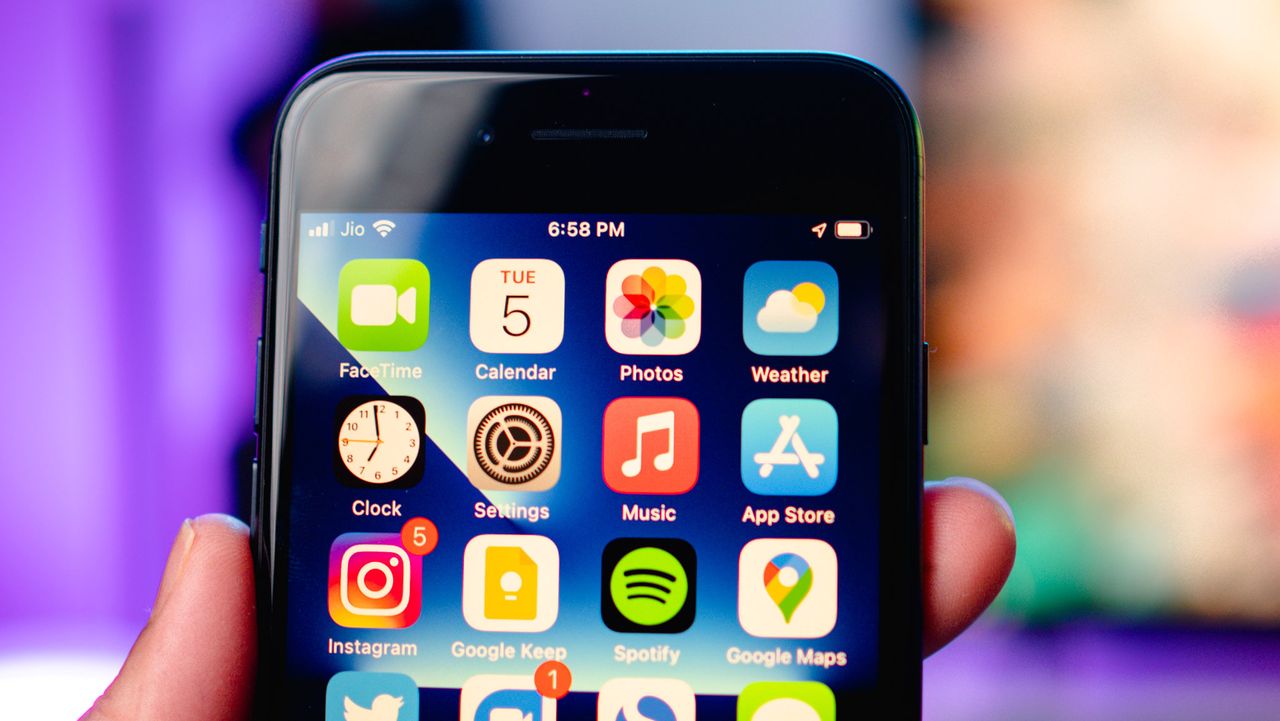 iPhone SE 2022 review