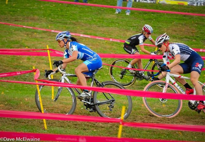 Katerina Nash (Luna Pro Team) leading Compton through some S-Turns