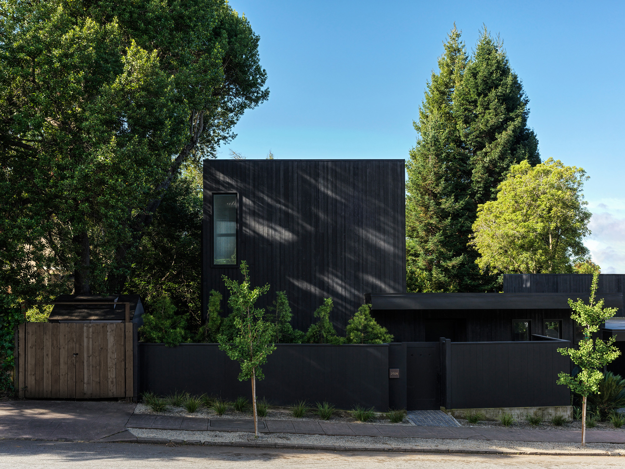 House Vert in Berkeley Hills by Sidell Pakravan