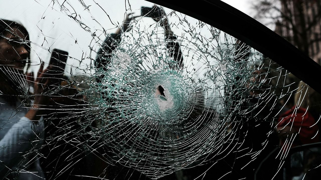 smashed_window.jpg