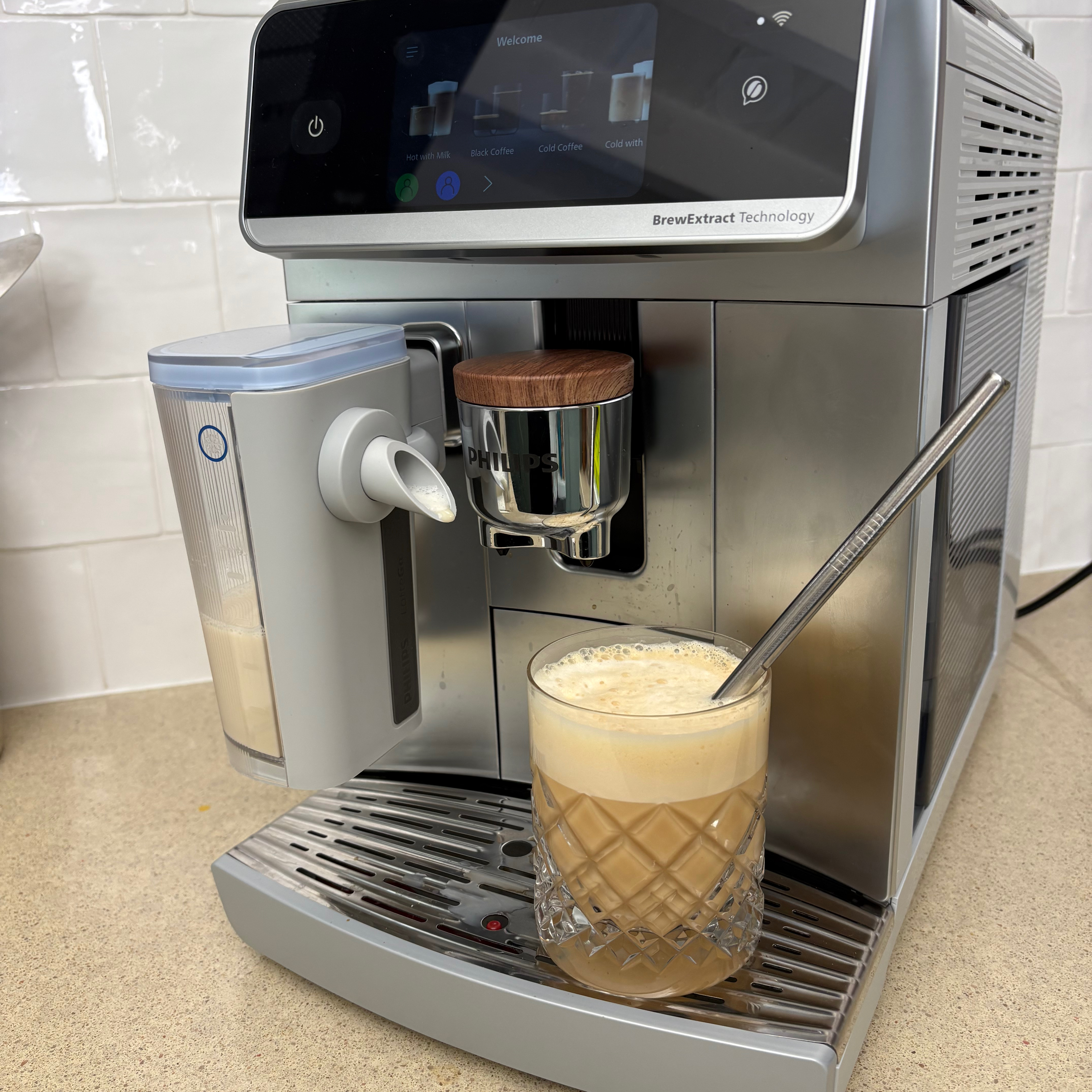 Testing the Philips Aromis coffee machine