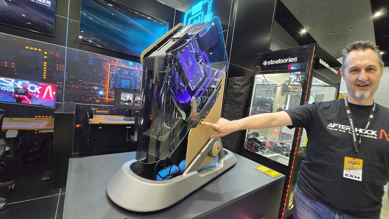 Custom gaming PCs on the showfloor at PAX Australia.