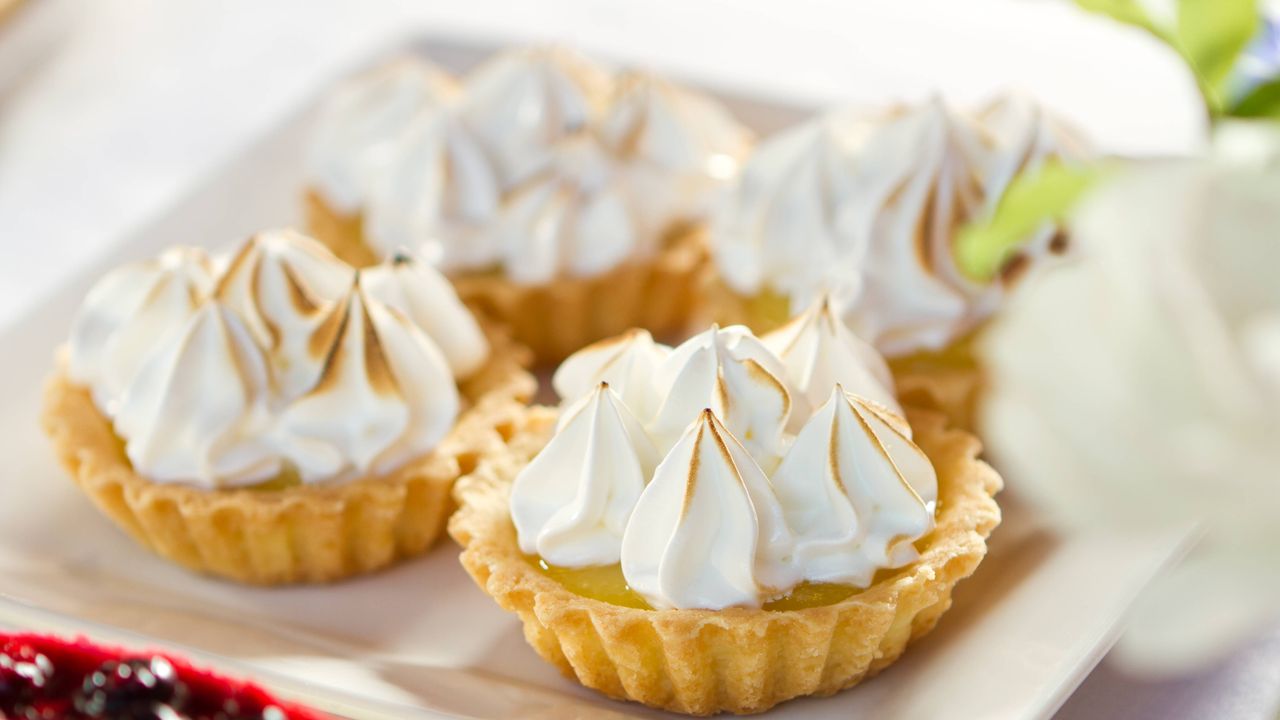 Lemon lime meringue pies