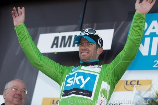Greg Henderson (Sky) leads the points classification after stage 2 and will auction off his jersey to aid New Zealand earthquake victims.