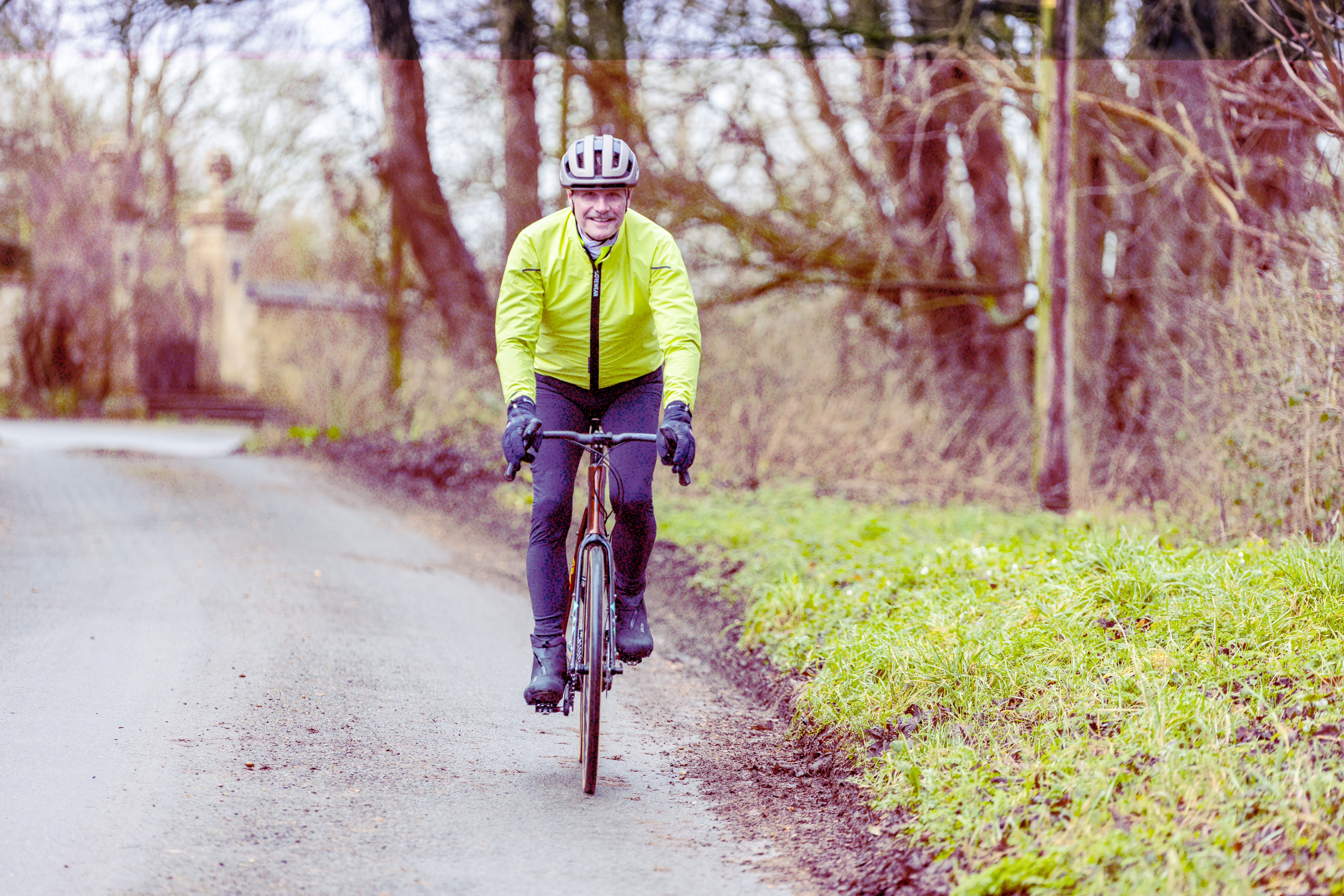 Simon Fellows rides his bike on an autumn day