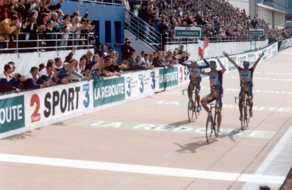 The Mapei team finish 1-2-3 in 1996