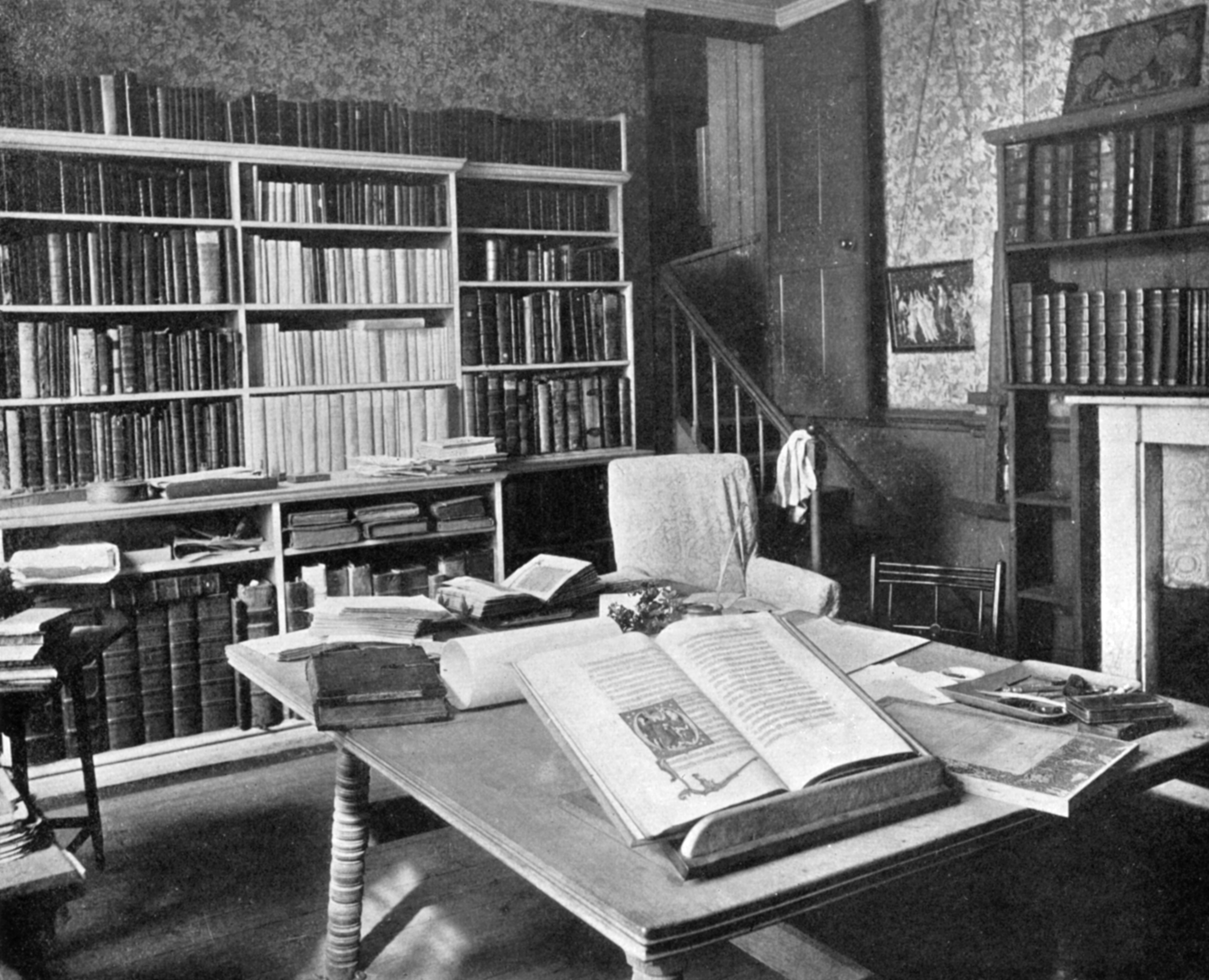 William Morris's study at Kelmscott Manor in 1901.