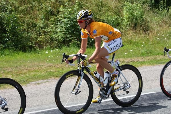 Kim Anderson (Team Columbia-HTC) in the race leader's jersey