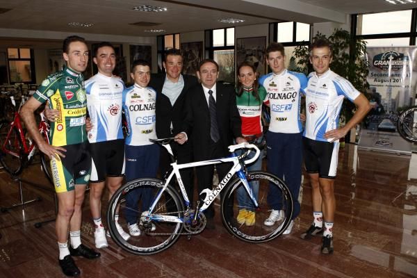 Bert De Waele (Landbouwkrediet), Daniele Callegarin (Team Type 1), Domenico Pozzovivo (Colnago-CSF Inox), Thomas Voeckler (Europcar), Ernesto Colnago, Eva Lechner (Colnago Arreghini), Sacha Modolo (Colnago-CSF Inox) and Rubens Bertogliati (Team Type 1).