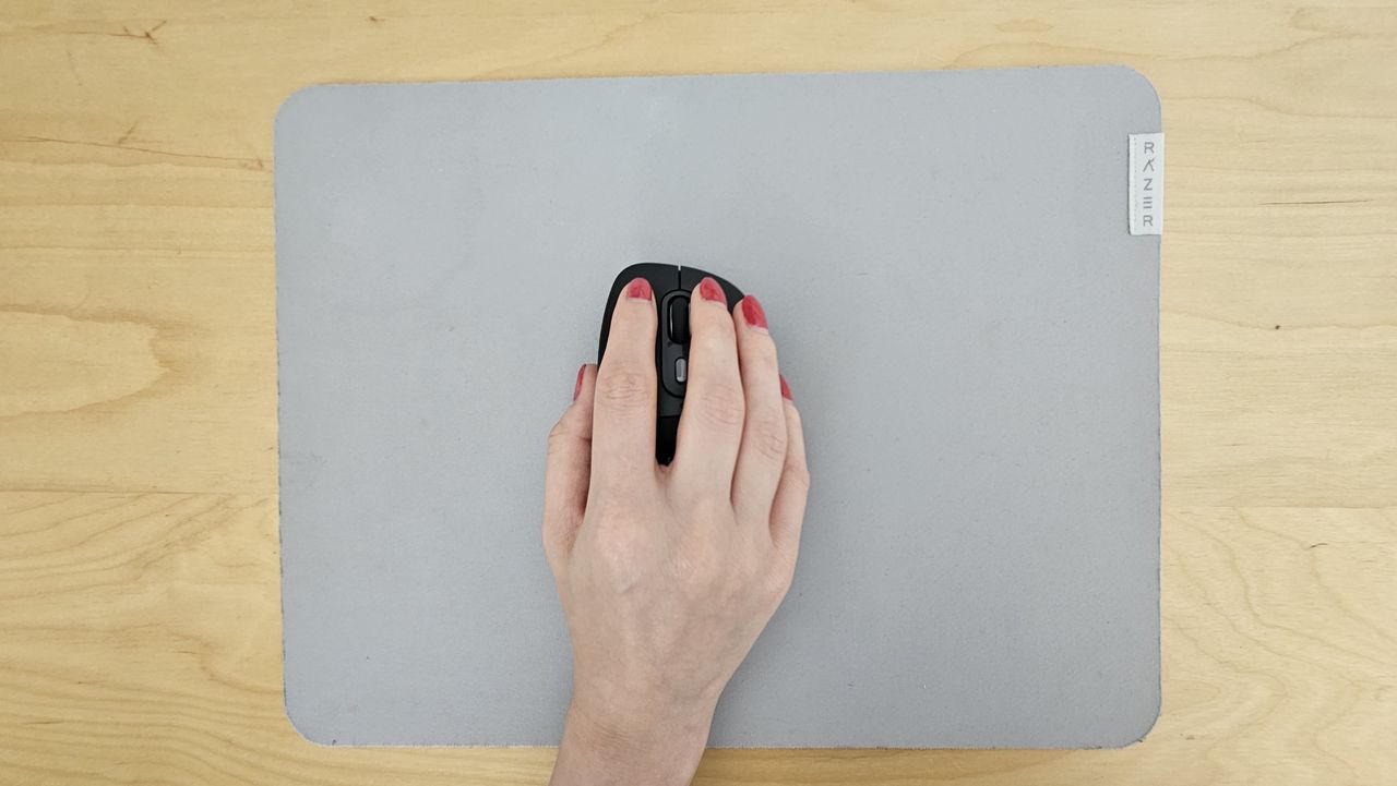 The Logitech Signature Comfort Plus Combo MK880 on a desk