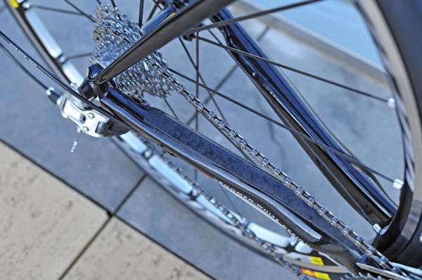 The chunky chain stays on Cervelo's S3 help maintain good power transmission.