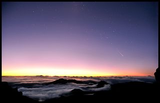 2010 Perseid Meteor over Maui, HI