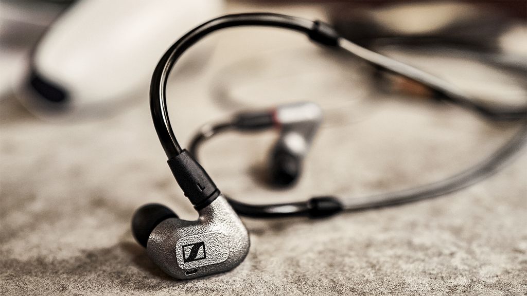 Sennheiser IE600 review elite inear wired headphones for the