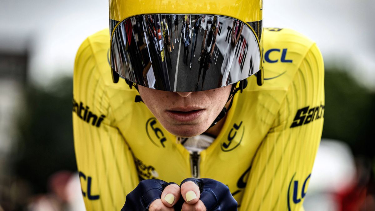 TOPSHOT - Team SD Worx&#039;s Dutch rider Demi Vollering wearing the overall leader&#039;s yellow jersey reacts before taking the start of the eighth and final stage (out of 8) of the second edition of the Women&#039;s Tour de France cycling race a 22,6 km individual time trial between Pau and Pau, south-western France, on July 30, 2023. Dutch rider Demi Vollering won the women&#039;s Tour de France on July 30, 2023. (Photo by JEFF PACHOUD / AFP) (Photo by JEFF PACHOUD/AFP via Getty Images)