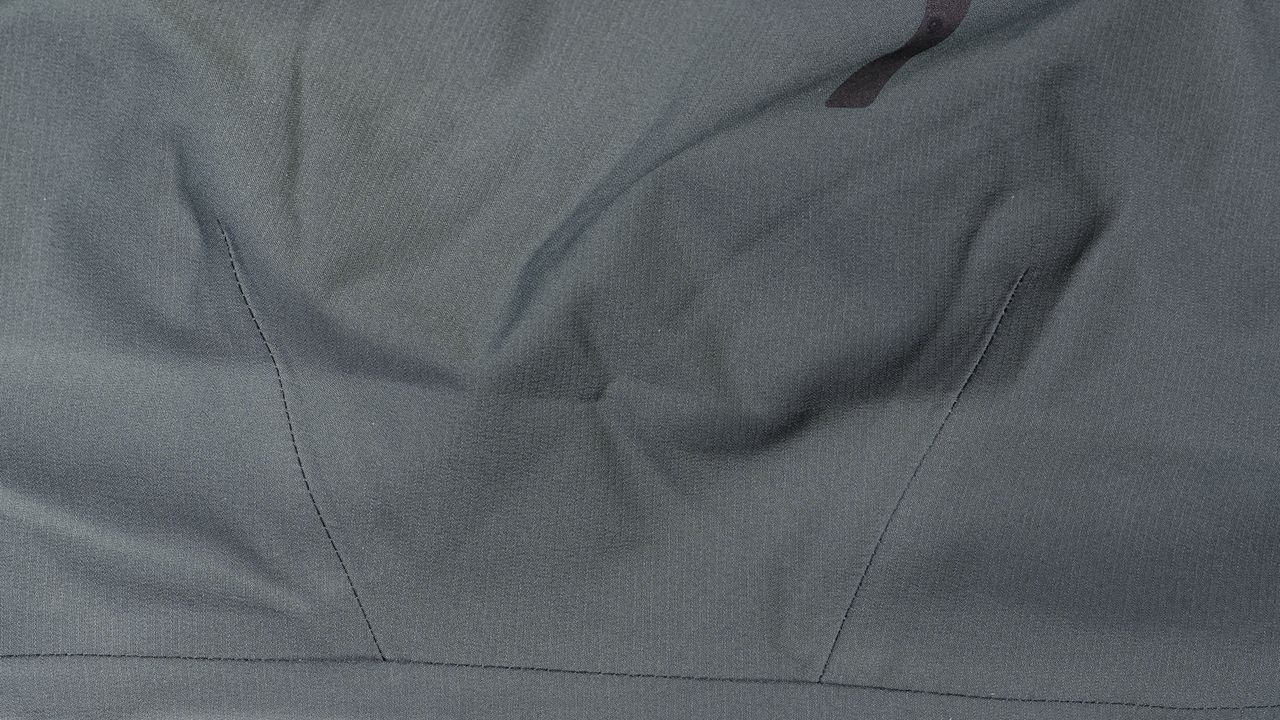 Pearl Izumi Attack Wxb jacket articulated elbow