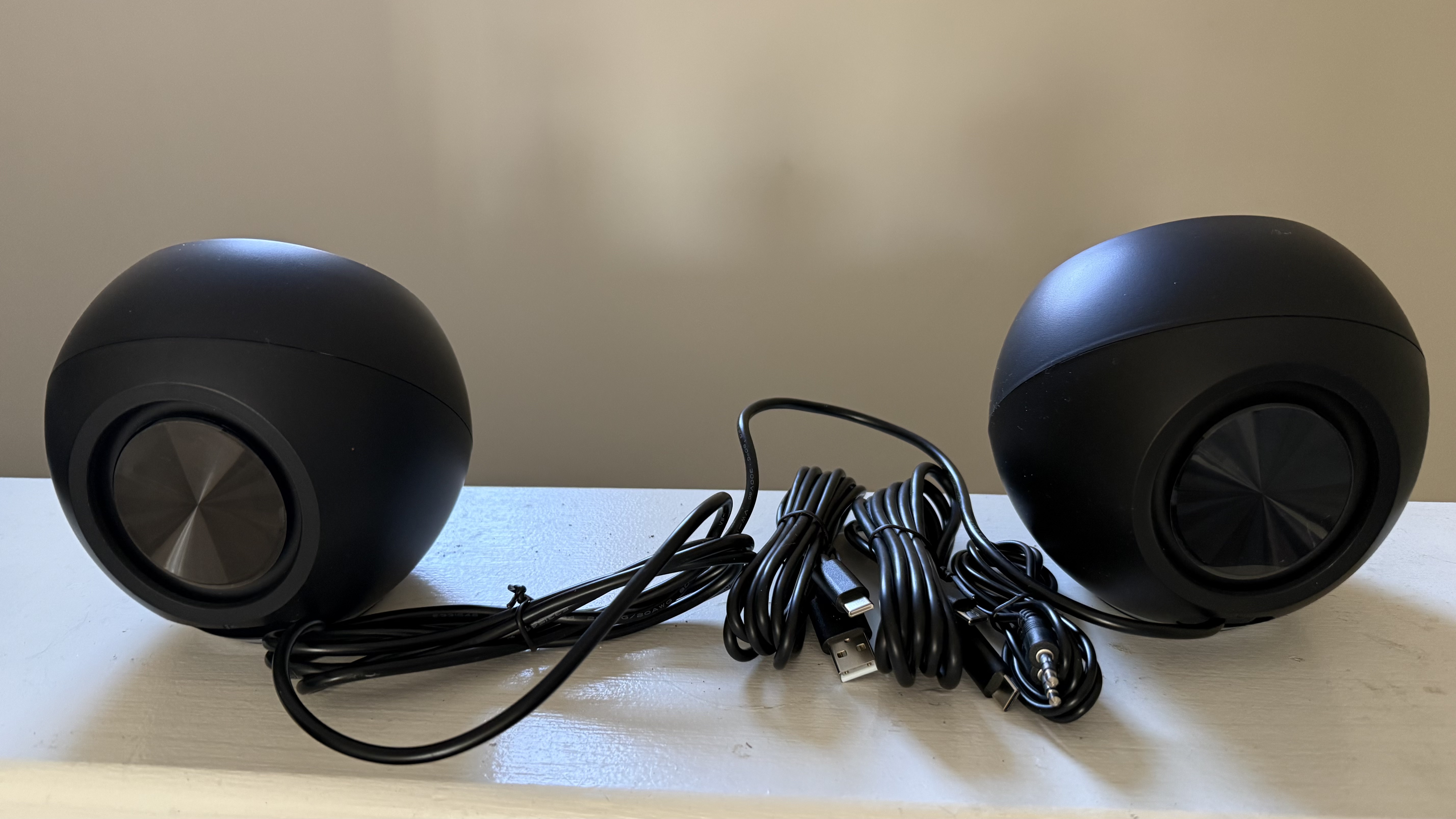 Creative Pebble Pro bass ports