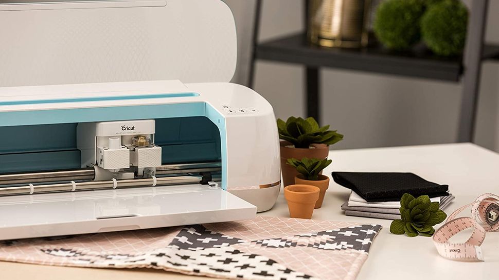 Cricut Maker vs Cricut Maker 3 which is right for you? Creative Bloq