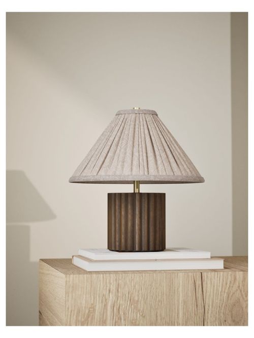Wood Ribbed Round Table Lamp