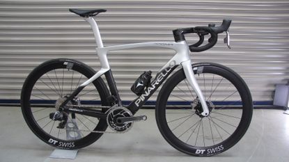 The brand new Pinarello DOGMA F on review - Fast on principle?