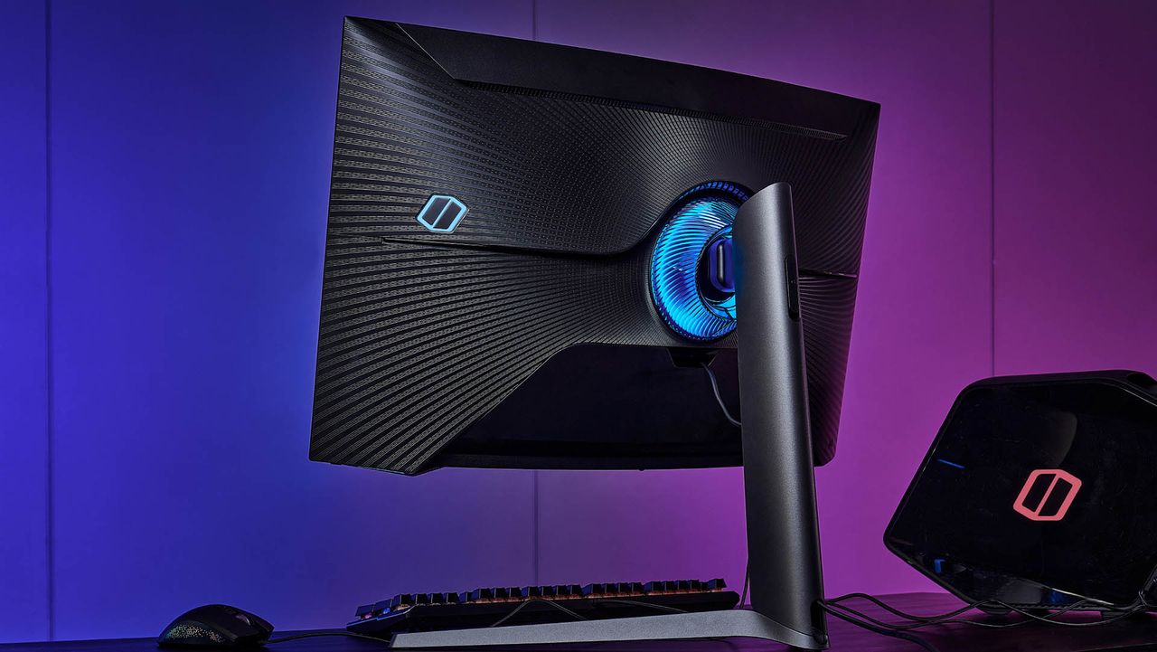 Samsung Odyssey G7 gaming monitor promo shots