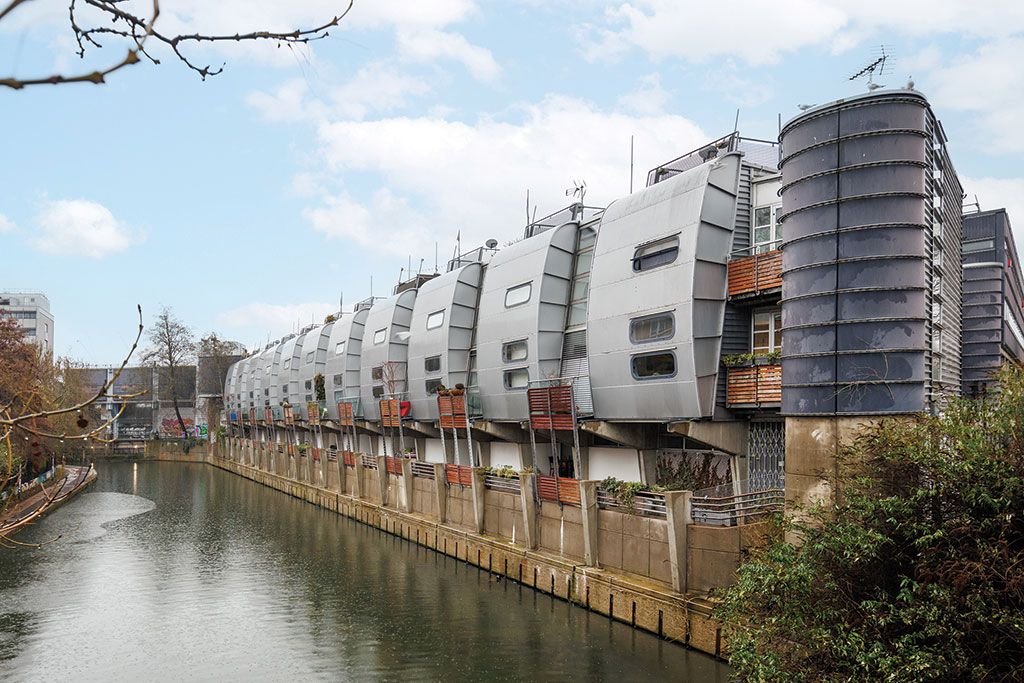 properties for city living: Grand Union Walk III, London NW1.