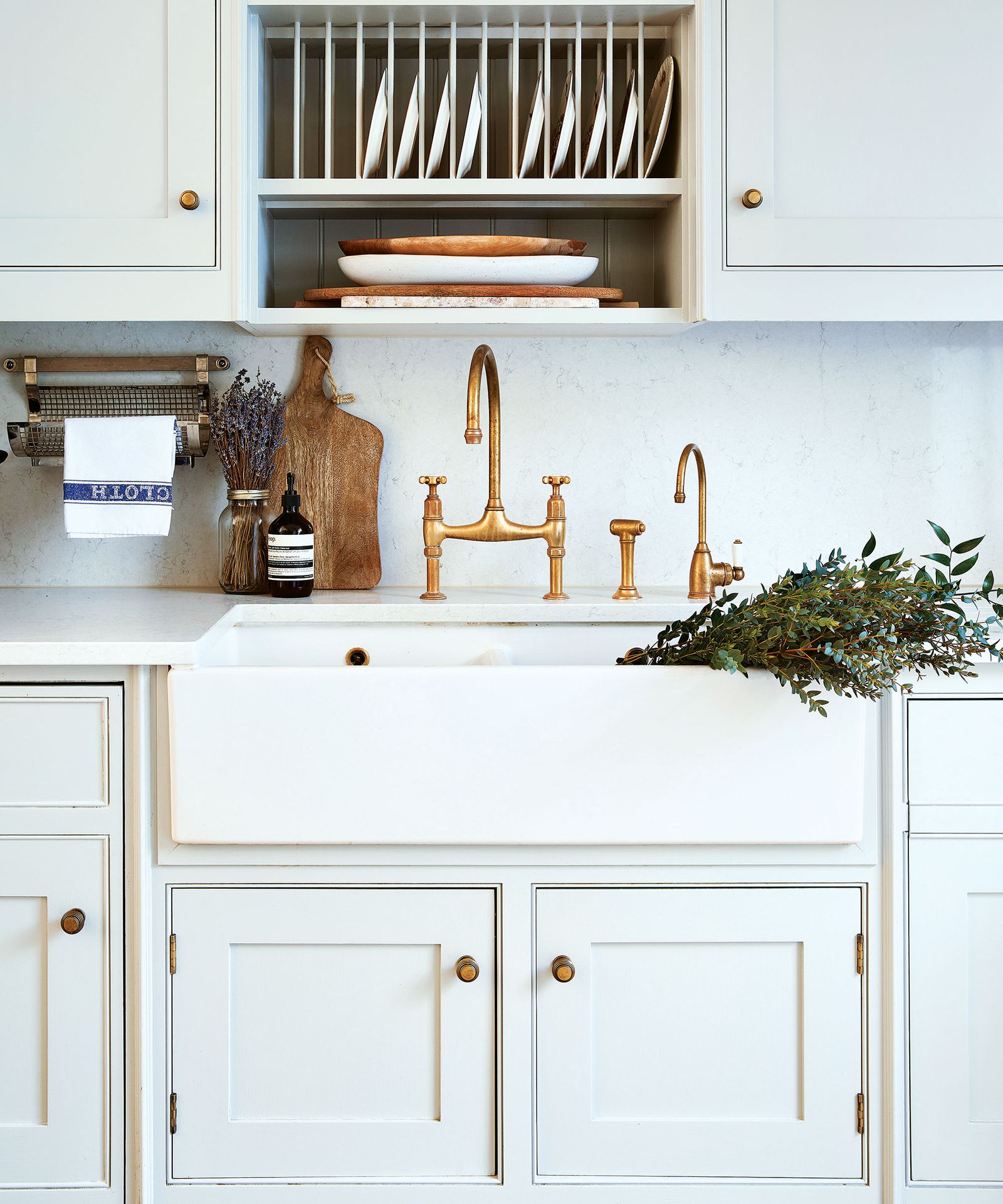 Should your kitchen faucets' material match your other hardware?