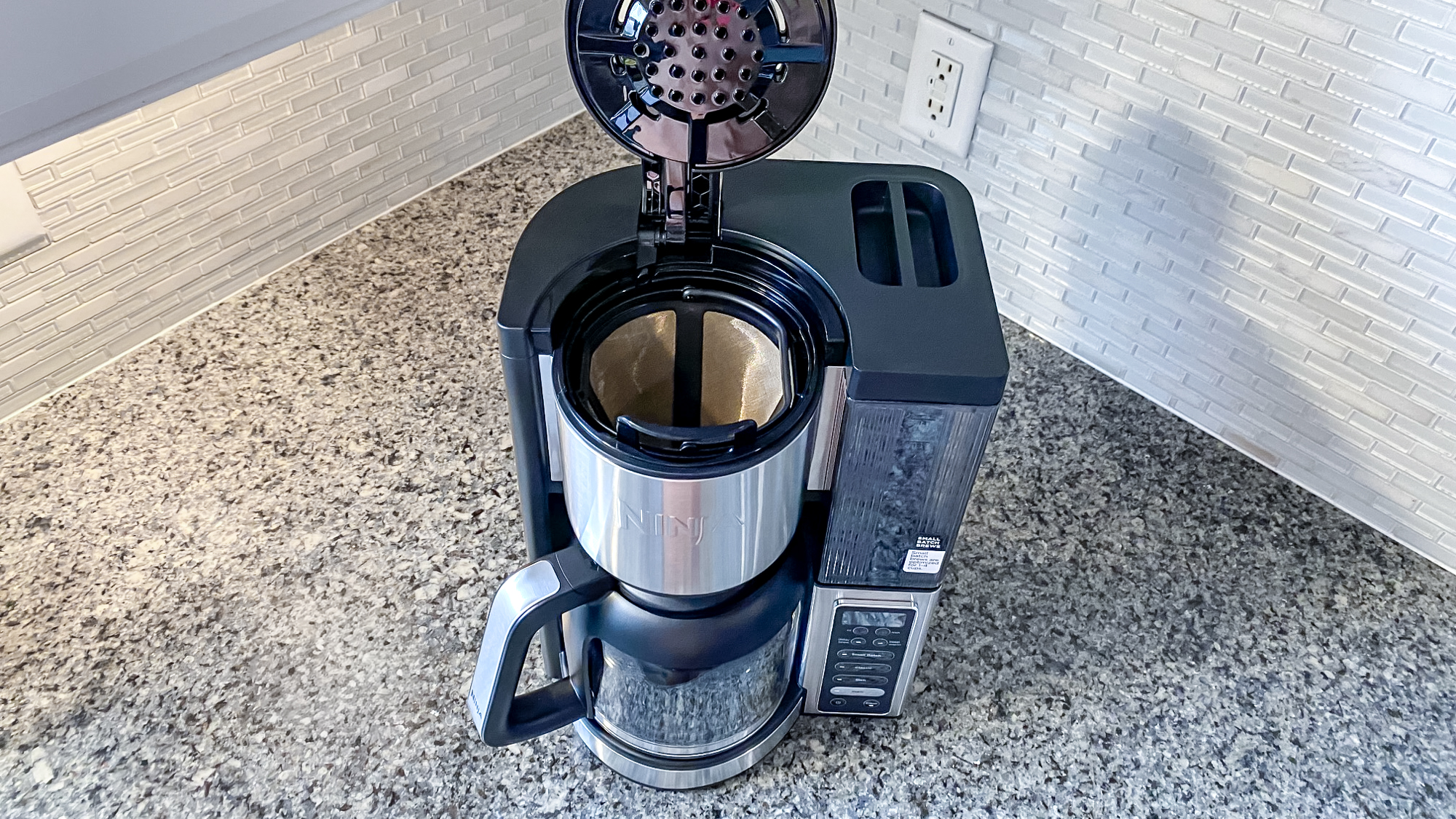 Ninja Fresh Brew 14-Cup Programmable Coffee Maker Review