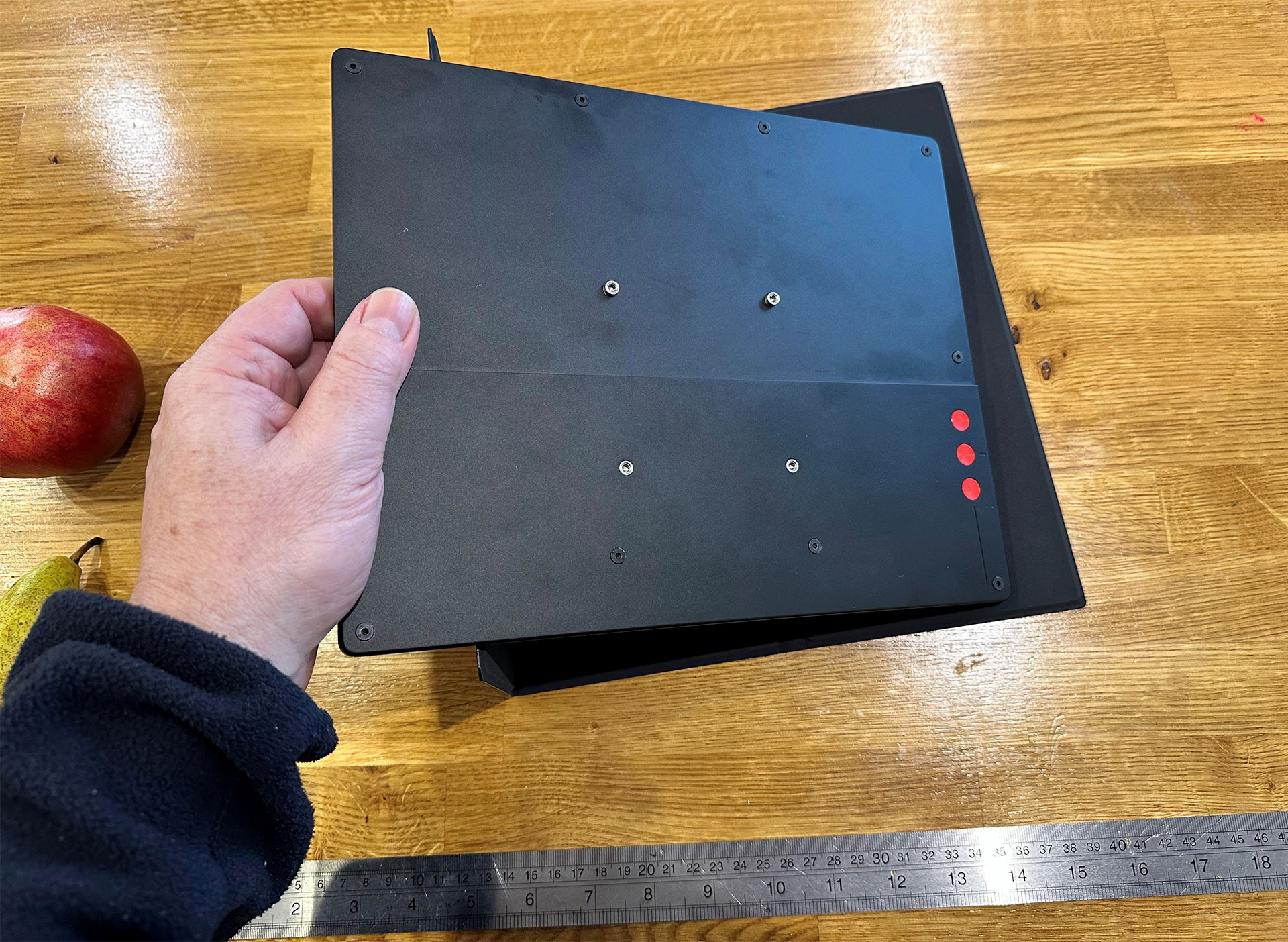 Modos Tech 13.3-inch e-paper monitors