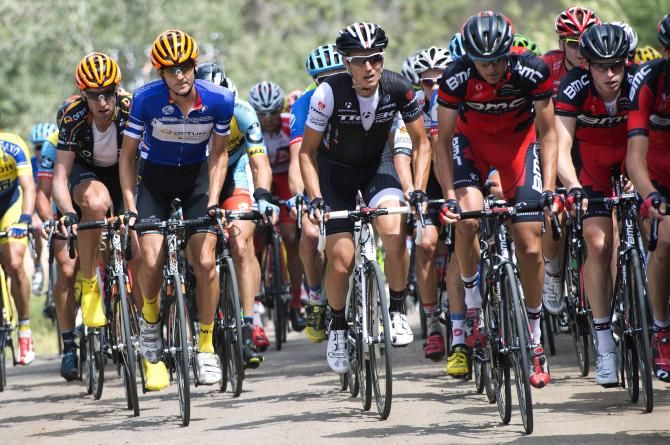 Matthew Busche (Trek) sitting in the bunch