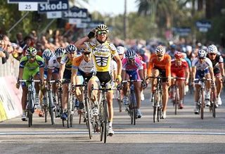 Stage 7 - Cavendish wins Tirreno sprint on eve of Sanremo