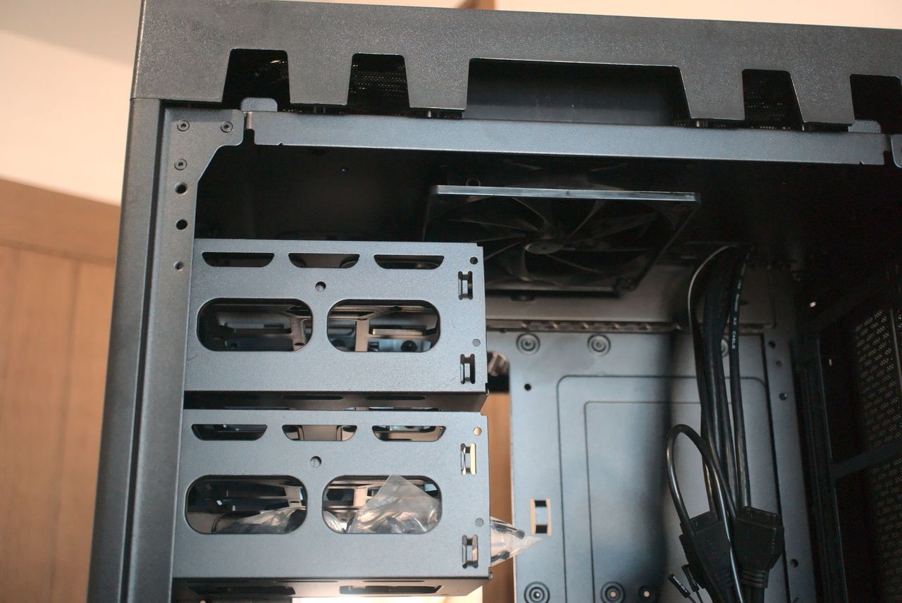 Thermaltake Tower 900