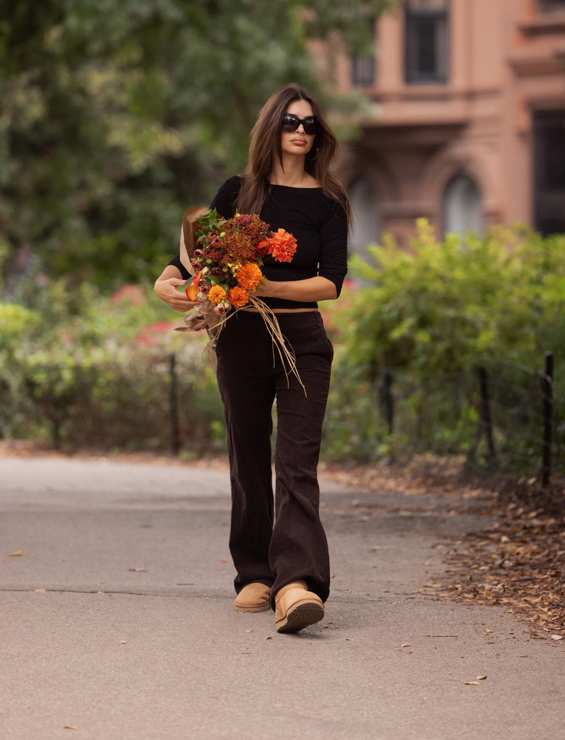 Model Emily Ratajkowski wearing Uggs.