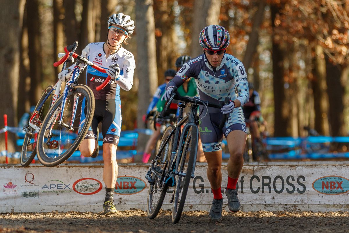 Kemmerer and Greaser chase the leaders