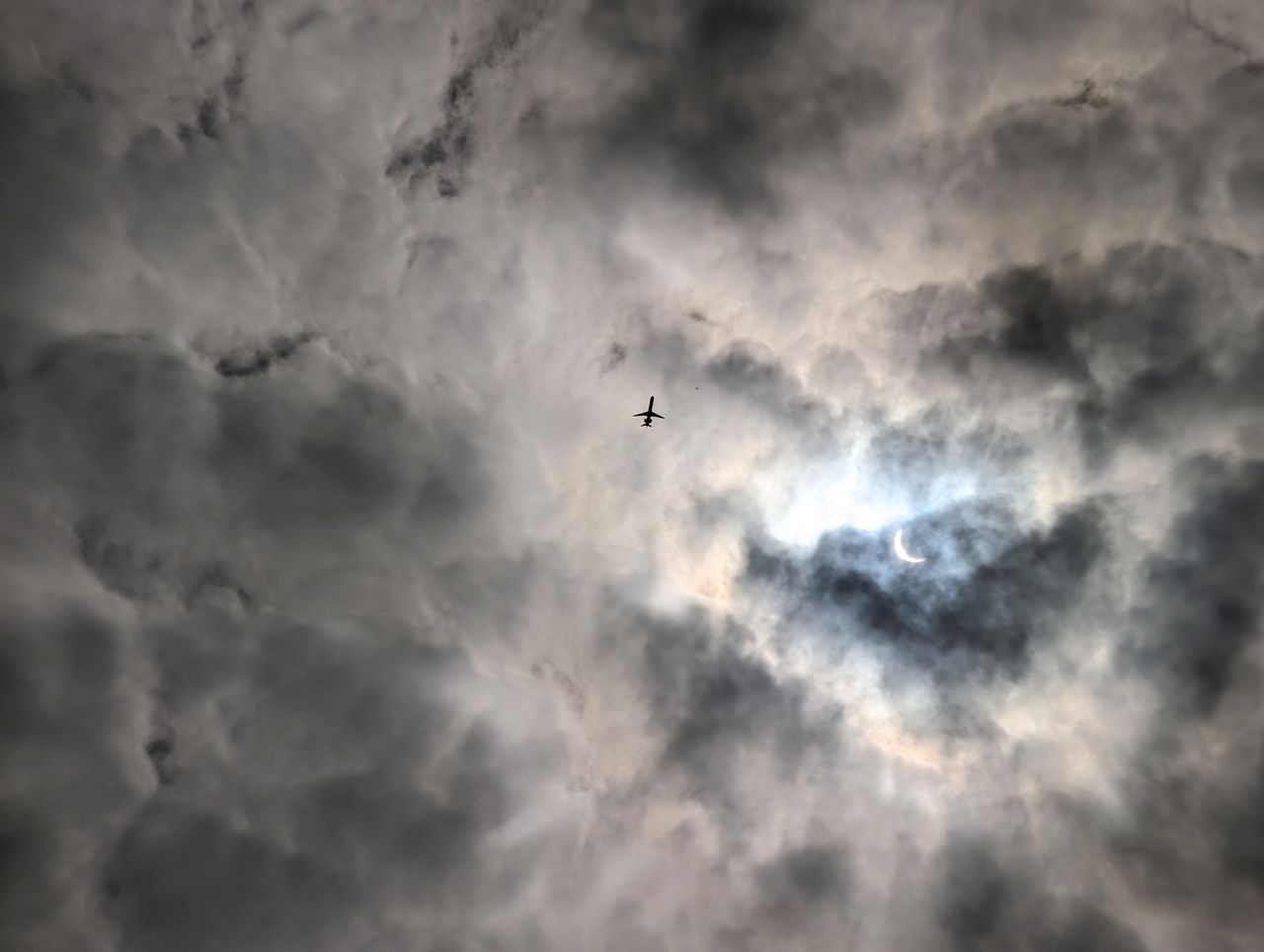 Google Pixel 8 Pro Solar Eclipse Sample.