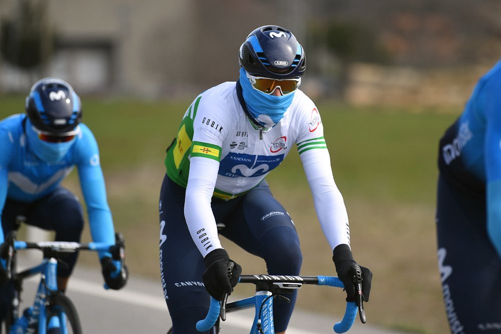 Alejandro Valverde dressed for the cold at Volta a Catalunya