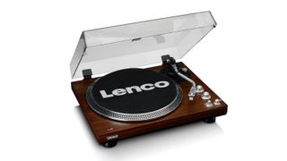 Lenco launches two affordable turntables in the UK