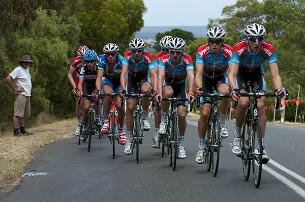 Riders from Jayco/AIS were prominent at the front heading into the final three laps
