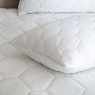 Soak & Sleep mattress protector