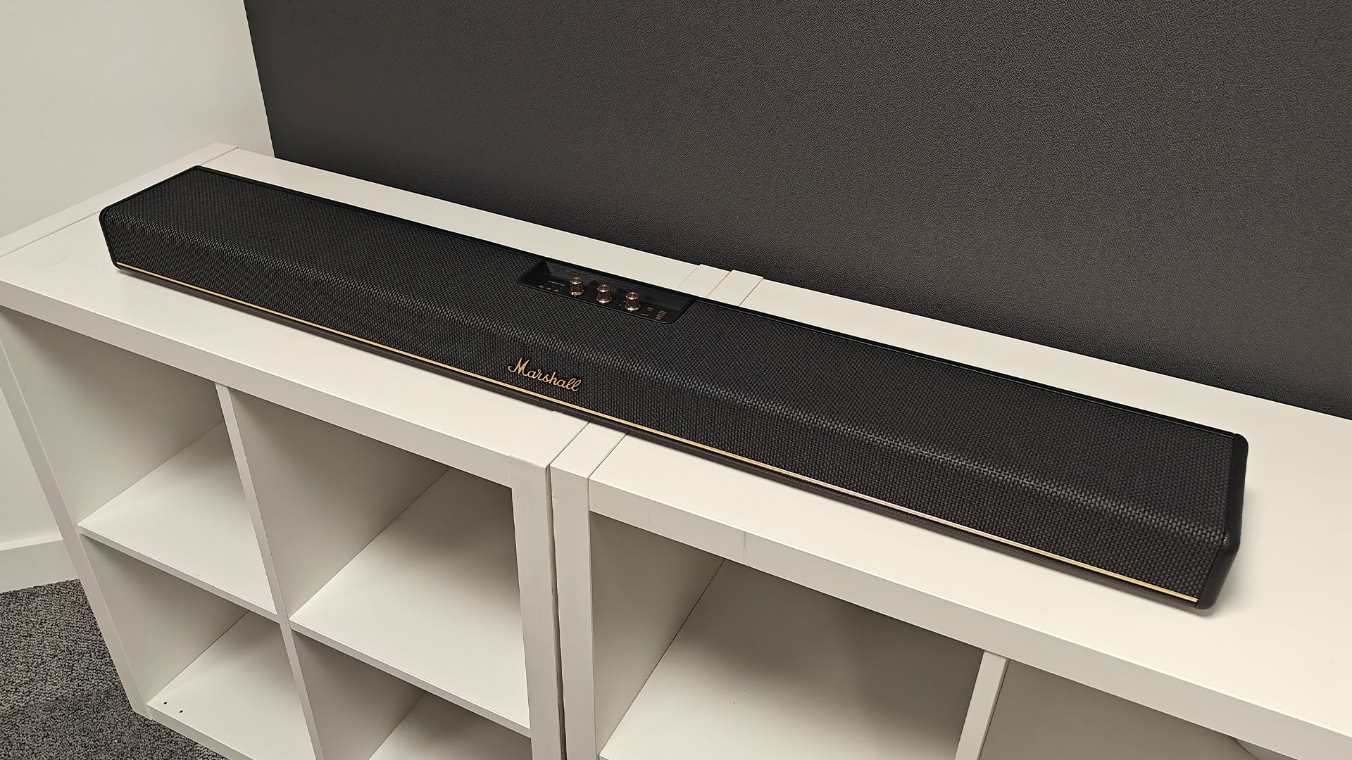 Marshall Heston 120 soundbar in test room
