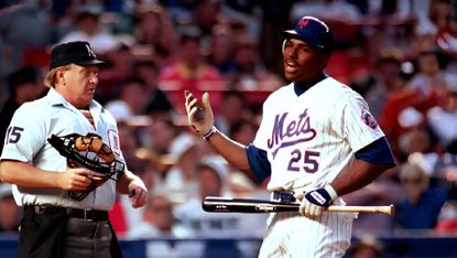 New York Mets Bobby Bonilla argues a called third