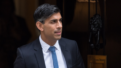 Rishi Sunak steps out of Number 10 Downing Street