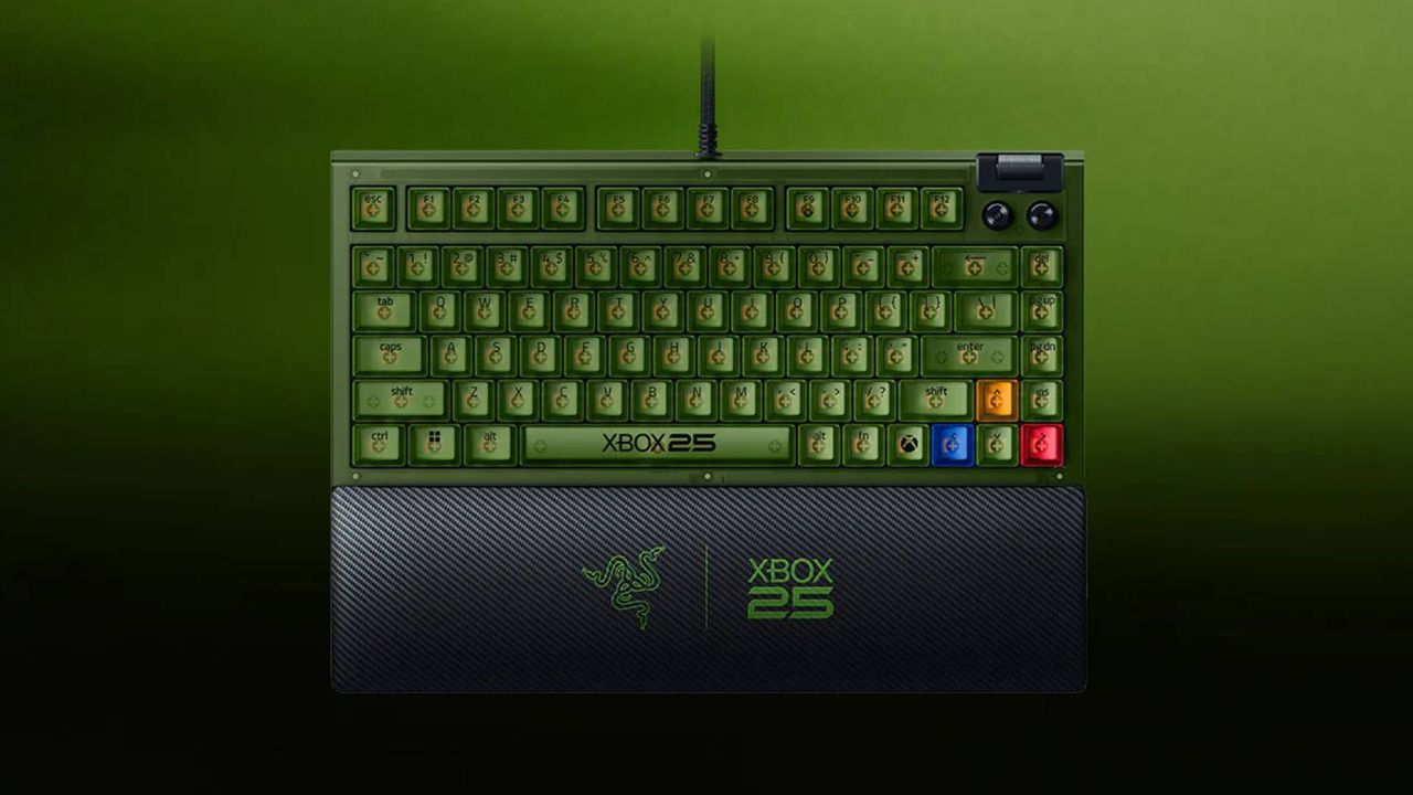 Image of the Xbox 25th Anniversary Razer BlackWidow V4 75% keyboard.