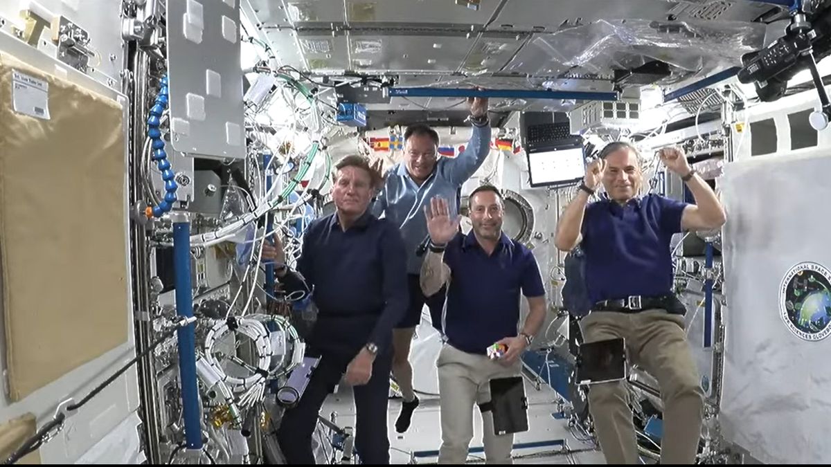 SpaceX and NASA postponed the decoding of the Ax-1 astronauts on the International Space Station