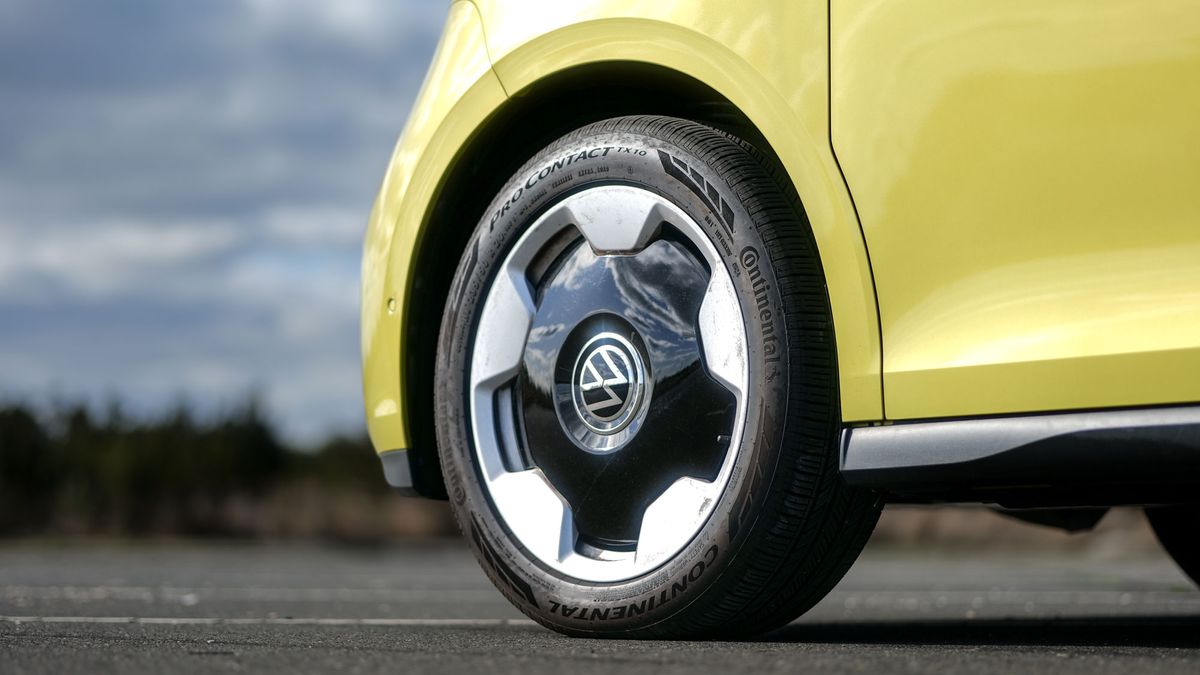 2025 Volkswagen ID. Buzz Pro S Plus 4MOTION test drive.
