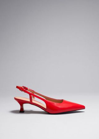 Sapatos de couro tipo slingback