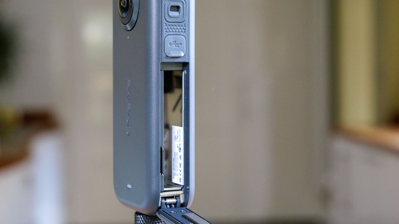 Akaso 360 camera
