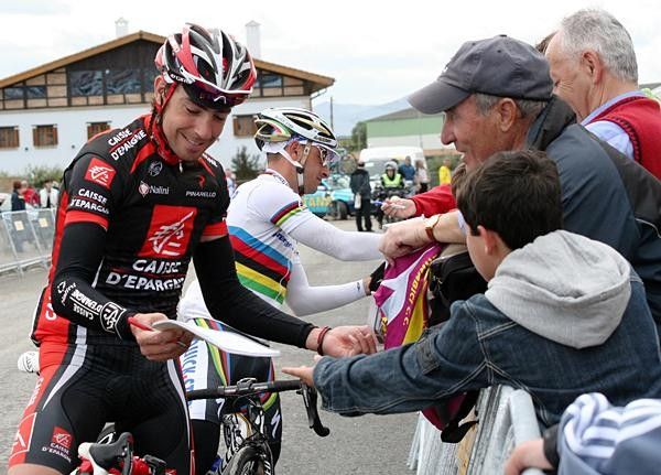 A main attraction at the start is the access to the riders.